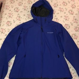 Columbia Women’s zip-up rain jacket